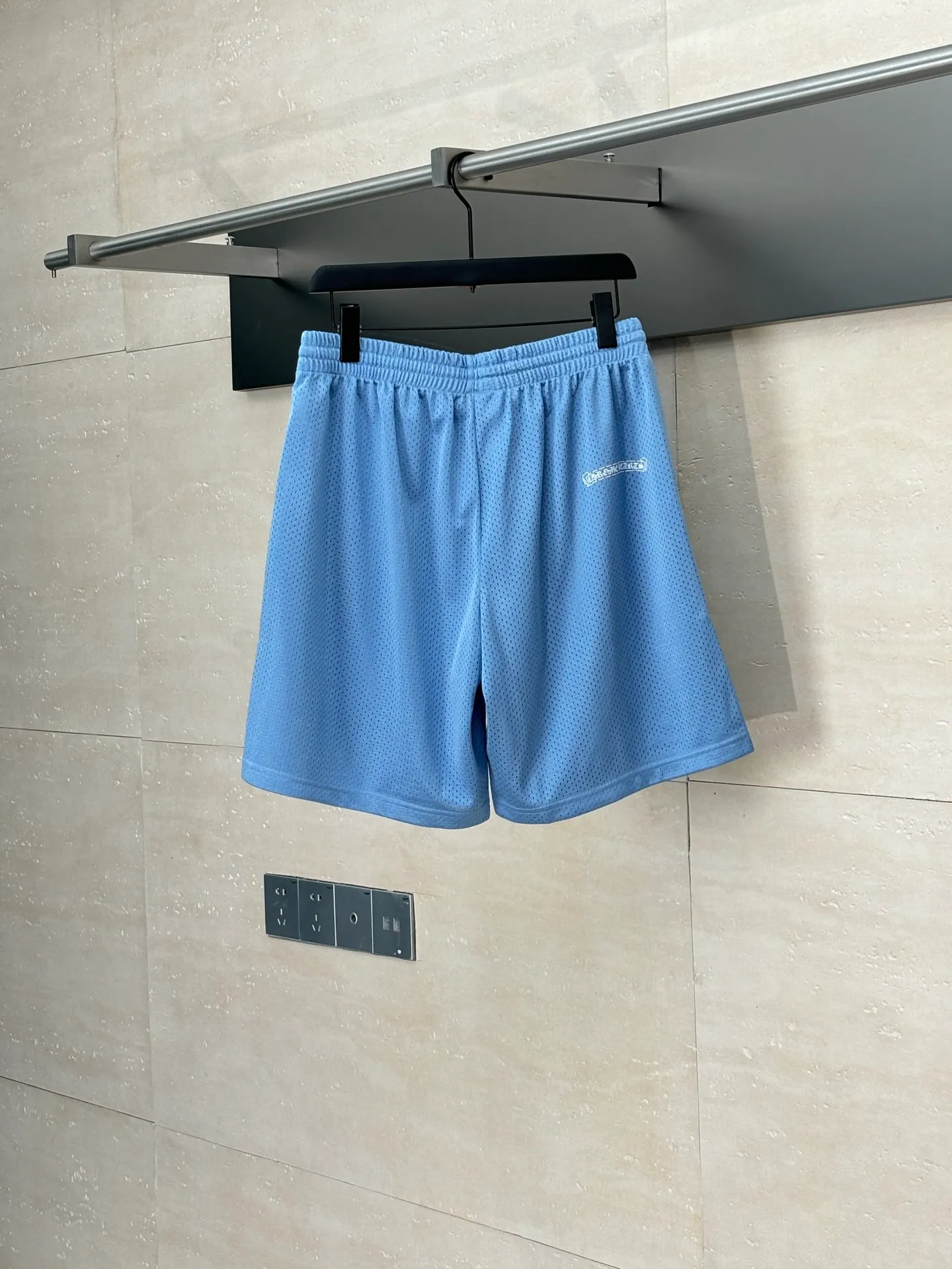 P260 Chrome Heart*/Ch Chrome Heart 25SS mesh glitter blue ice hockey shorts. The fabric is made of high-density 100D bird's eye cloth. Double-sided mesh positioning is very time-consuming. The cost of labor loss is very high. It is not a single-layer thin transparent bottom junk product on the market. Same style for men and women. OS version Size: S/M/L